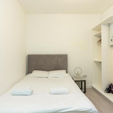 Chic & Cozy: South Kensington Studio Лондон Екстериор снимка